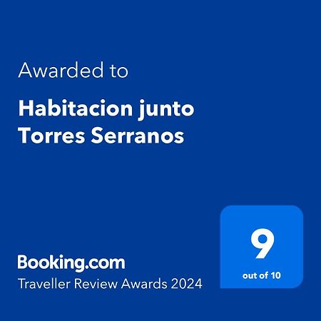 Habitacion Junto Torres Serranos Valencia Bagian luar foto