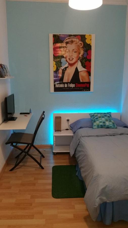 Habitacion Junto Torres Serranos Valencia Bagian luar foto